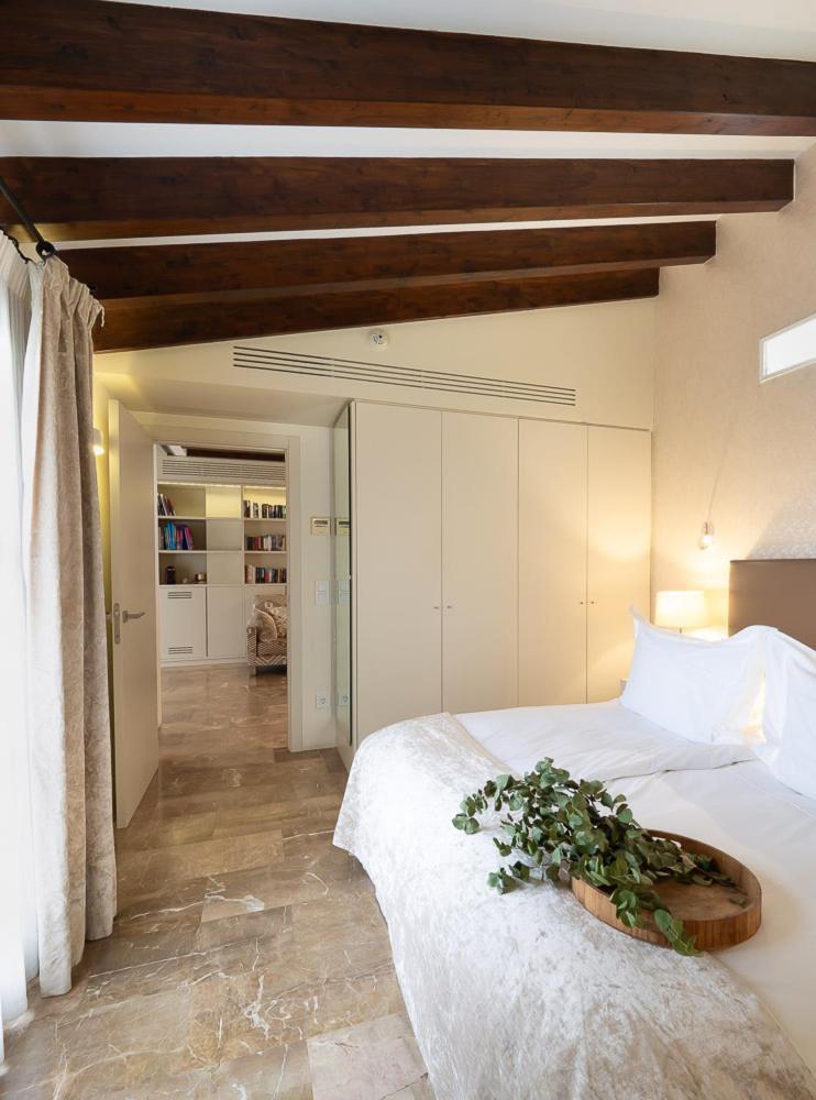 & Restaurant Jardi D'arta Hotell