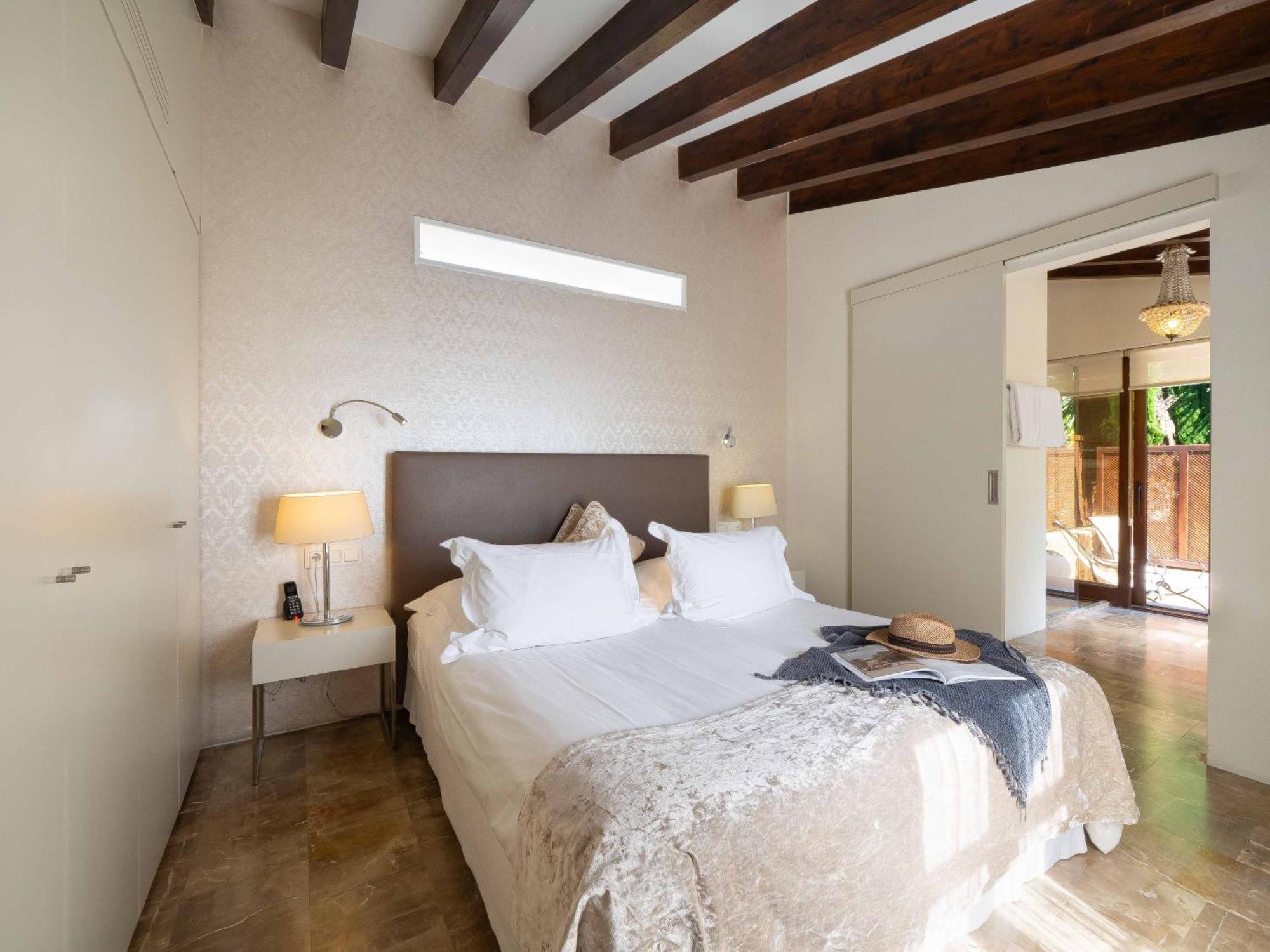 & Restaurant Jardi D'arta Hotell