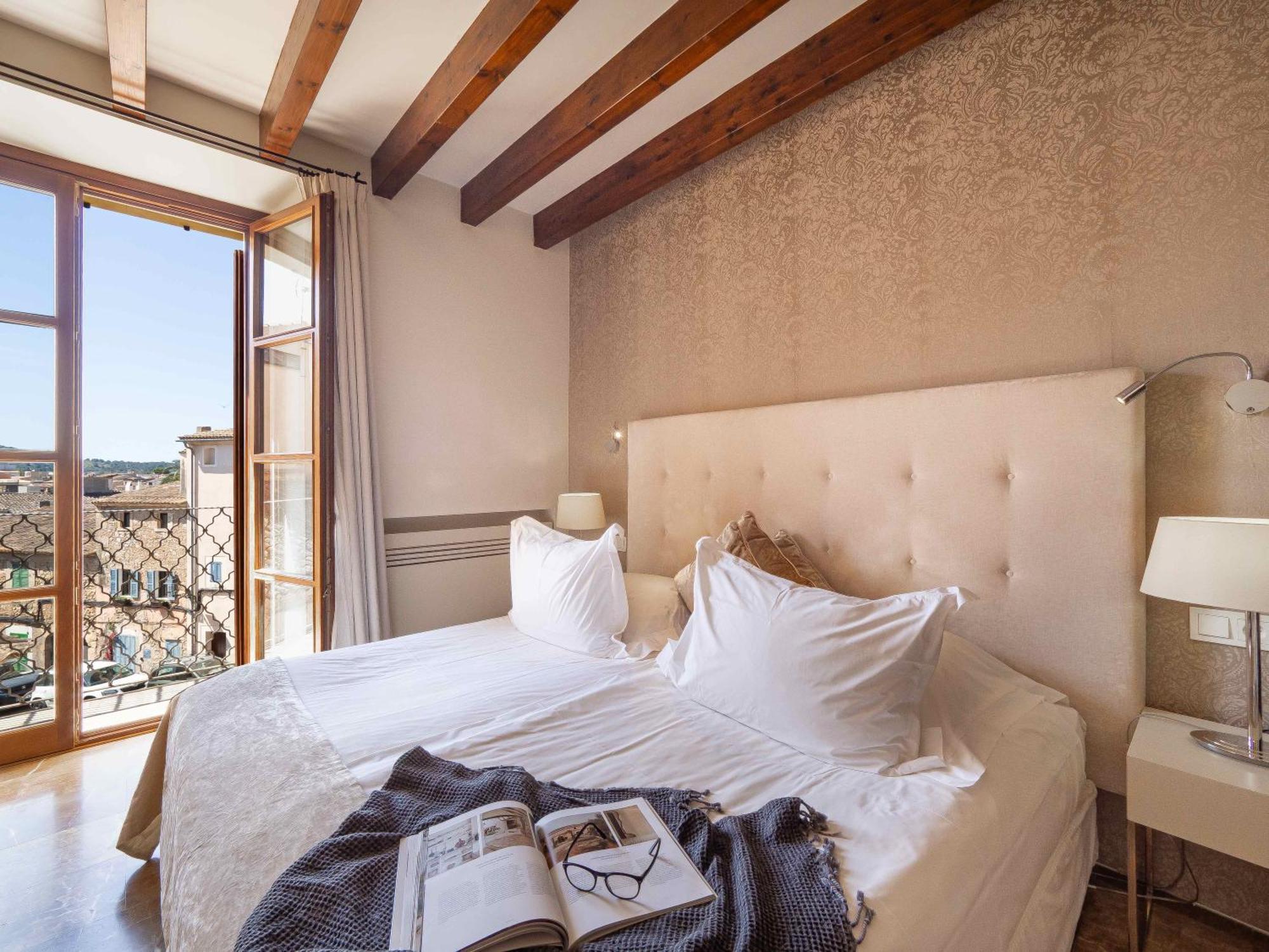 & Restaurant Jardi D'arta Hotell